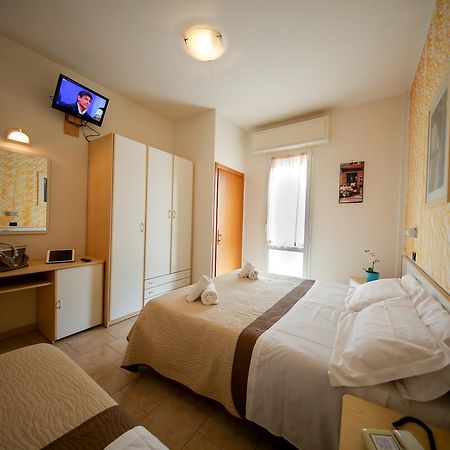 Hotel Petrarca Rimini Dış mekan fotoğraf