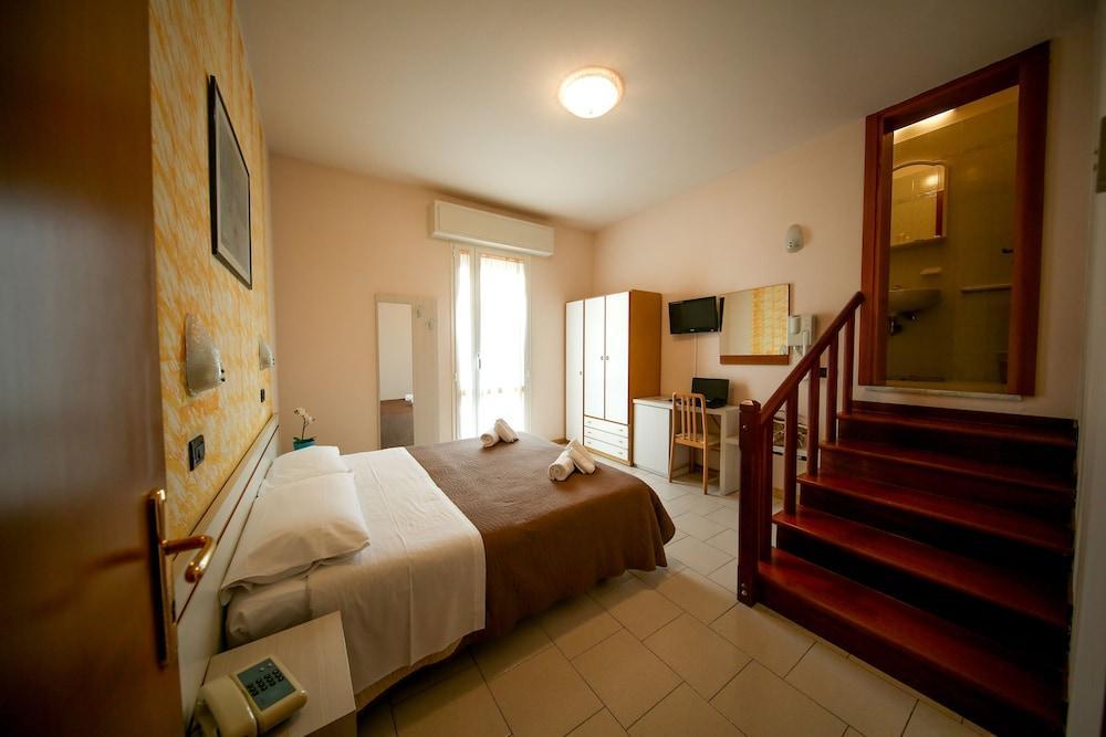 Hotel Petrarca Rimini Dış mekan fotoğraf