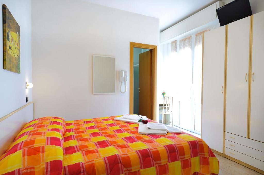 Hotel Petrarca Rimini Oda fotoğraf