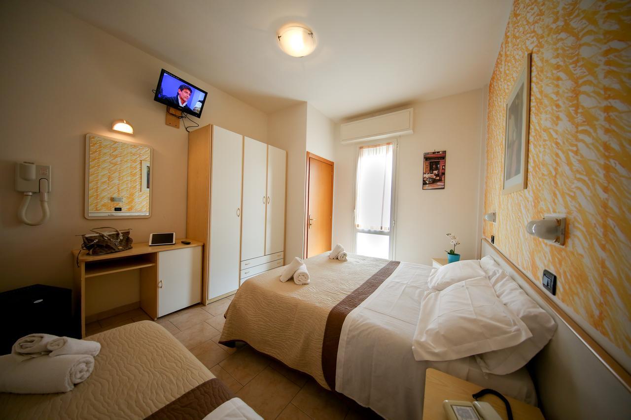 Hotel Petrarca Rimini Dış mekan fotoğraf