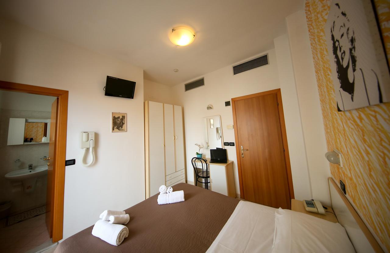 Hotel Petrarca Rimini Dış mekan fotoğraf