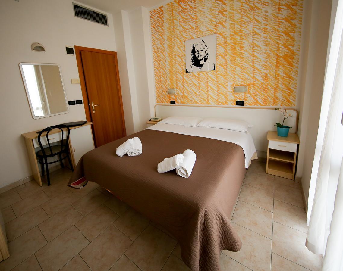 Hotel Petrarca Rimini Dış mekan fotoğraf