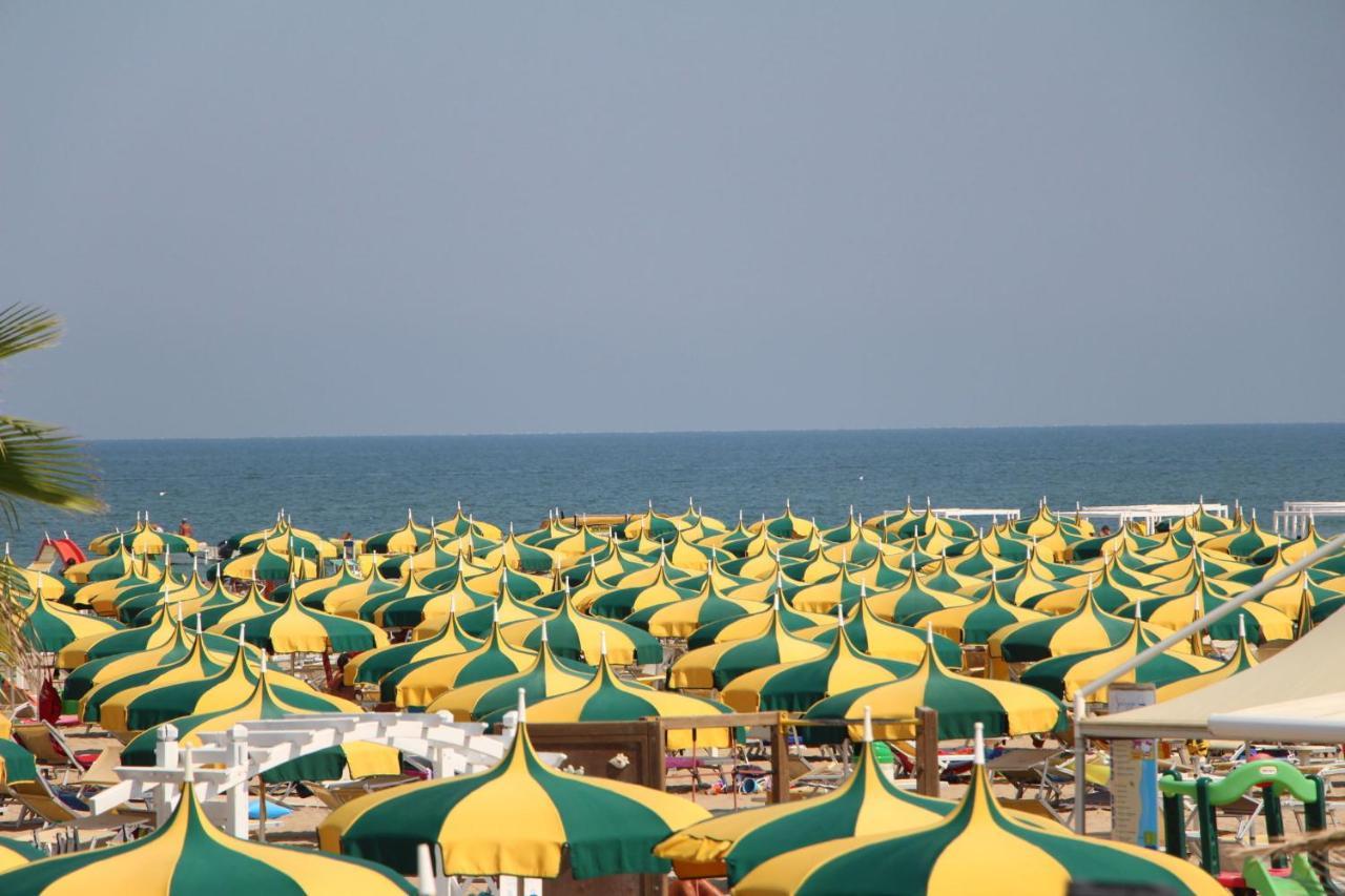 Hotel Petrarca Rimini Dış mekan fotoğraf