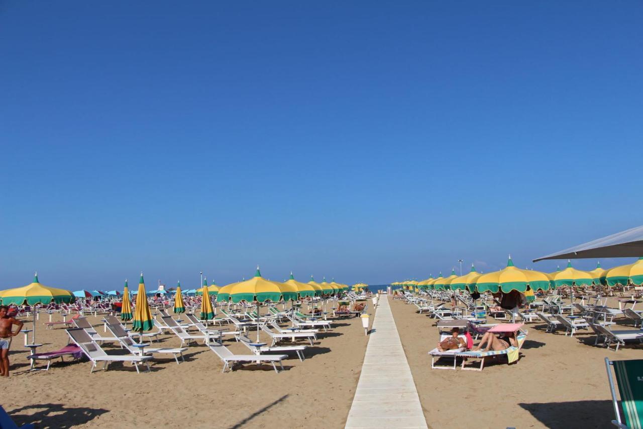 Hotel Petrarca Rimini Dış mekan fotoğraf